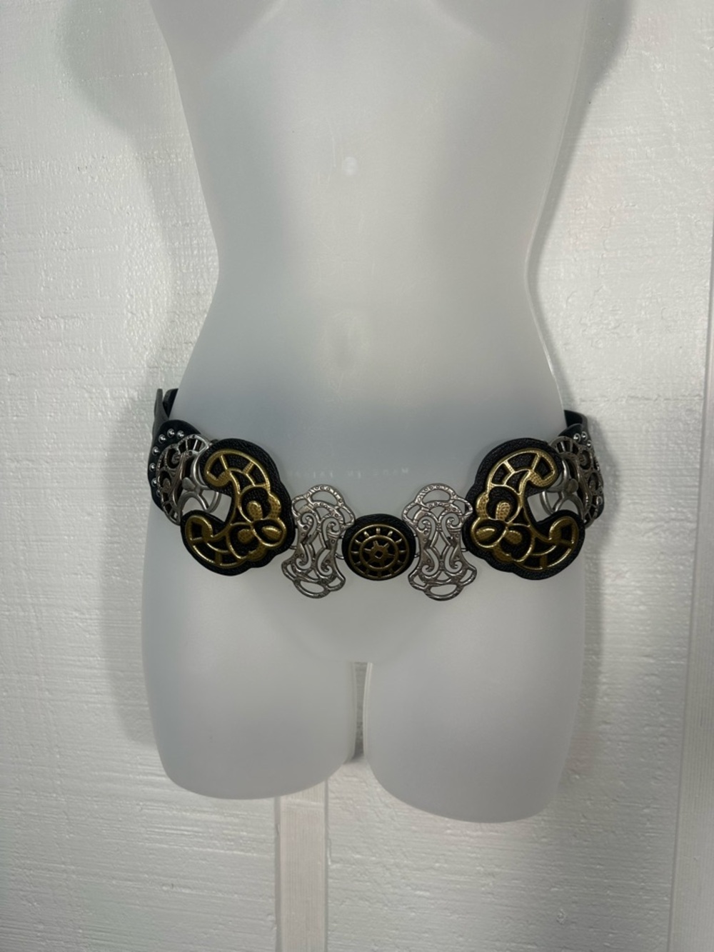 Chicos Bohemian Metal and Leather Belt EUC